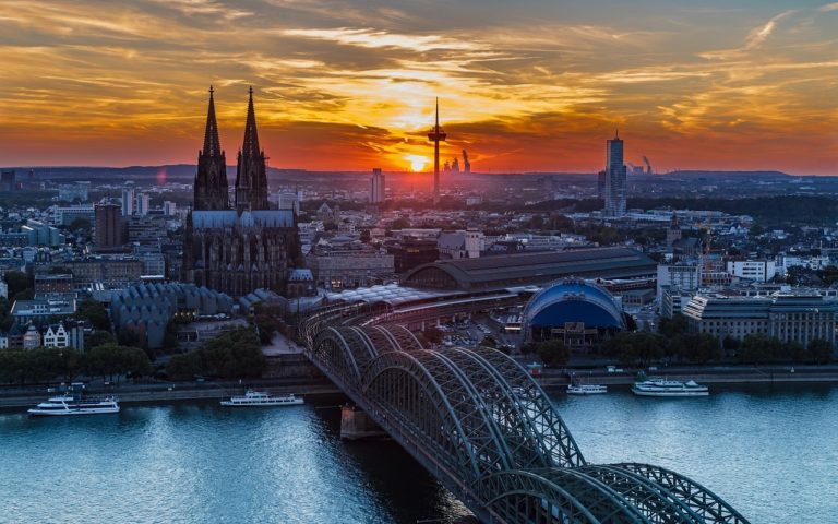 Köln: Urlaub bequem online buchen | Erlebnis-Kurzurlaub.de
